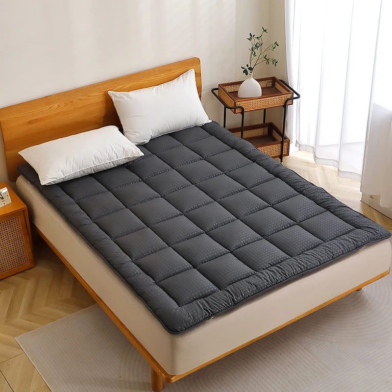 152x203cm 160x200cm 180x200cm Quilted Mattress Pad with Lacing