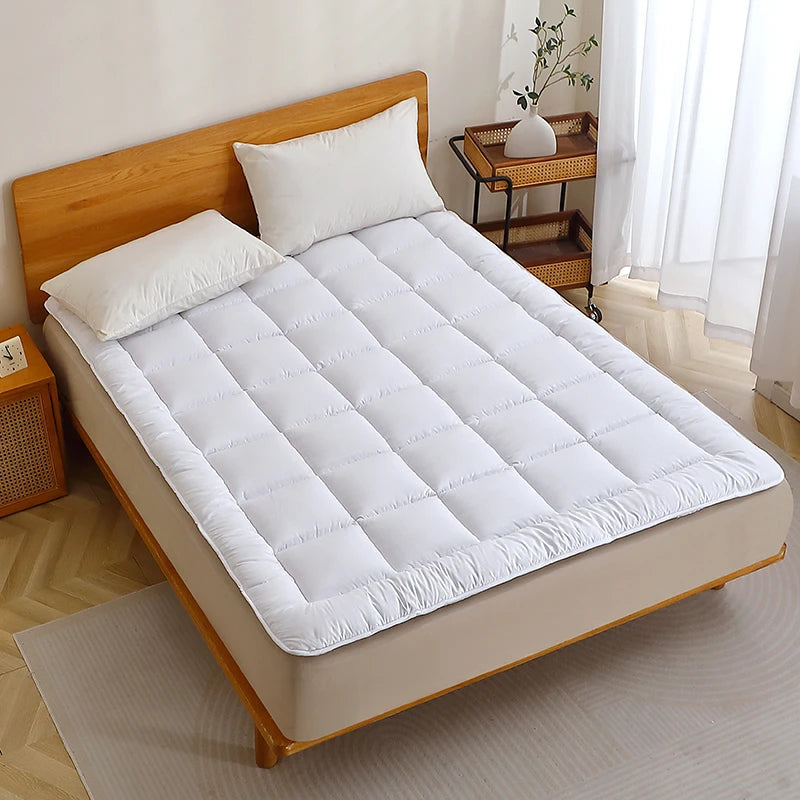 152x203cm 160x200cm 180x200cm Quilted Mattress Pad with Lacing